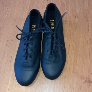 Bloch tap dance shoes